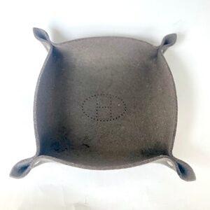 Pre-Loved Hermes Felt Mises et Relances H Evelyne Change Tray Grey